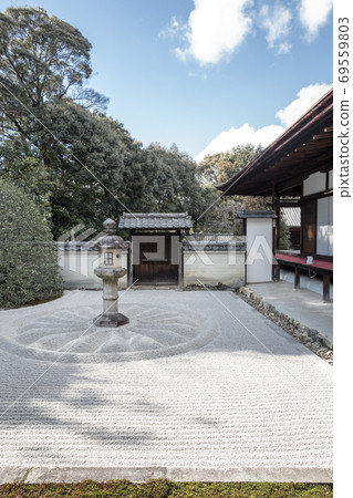 從靈泉院雲林院泉神寺別院看石頭花園 69559803