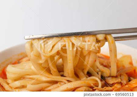 Chicken Kal-guksu 69560513