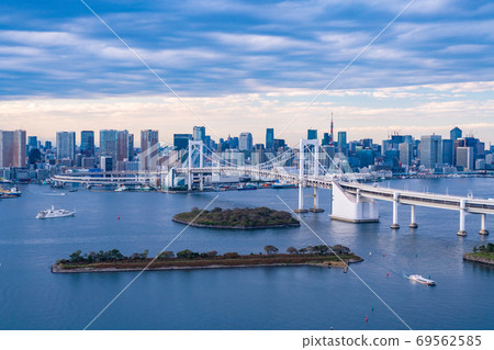 (Tokyo) Overlooking Odaiba / Rainbow Bridge (Tokyo) Overlooking Odaiba / Rainbow Bridge 69562585