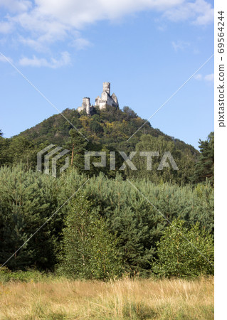 Panoramic view of Bezdez castle Panoramic view of Bezdez castle 69564244