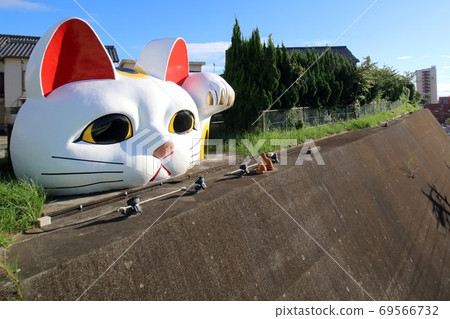 Tokoname City Watching Cat (Maneki Neko) Tokoname Huge Maneki Neko in Tokoname 69566732