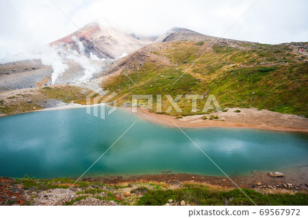 從第五天文台看到大雪山國家公園,全長池塘和旭岳 從第五天文台看到大雪山國家公園,全長池塘和旭岳 69567972