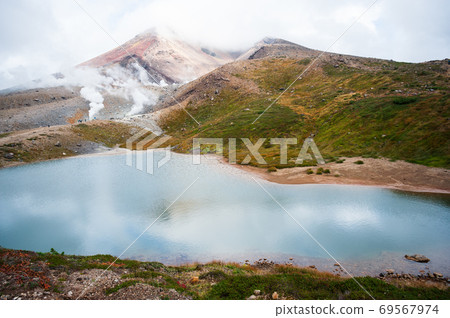 從第五天文台看到大雪山國家公園,全長池塘和旭岳 從第五天文台看到大雪山國家公園,全長池塘和旭岳 69567974