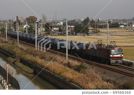 EH500拖到貨運公司的貨運火車 EH500拖到貨運公司的貨運火車 69568168