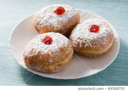 donuts, doughnuts, pastry 69569791