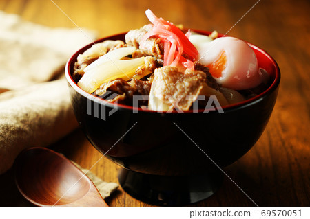 Gyudon (onsen tamago) Gyudon (onsen tamago) 69570051