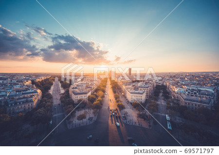 Paris view from Arc de Trimphe, France 69571797