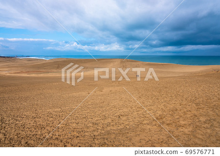 Tottori sand dunes Tottori sand dunes 69576771