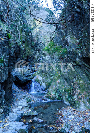 Shiratanizawa mountain trail of Bonooreyama Shiratanizawa mountain trail of Bonooreyama 69578019