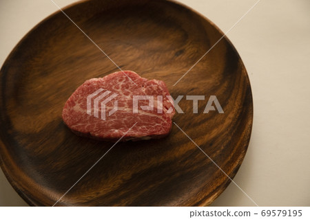 相思板生牛肉牛排 相思板生牛肉牛排 69579195
