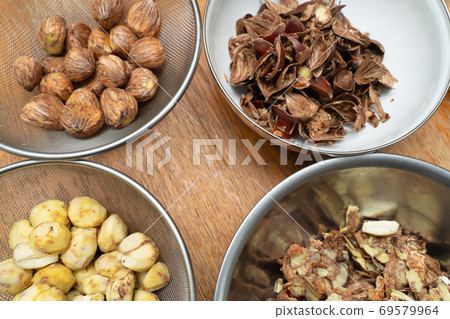 Peeled chestnuts, peeled chestnuts, with astringent skin 69579964