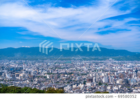 《Kyoto Prefecture》 Kyoto Tower and cityscape 《Kyoto Prefecture》 Kyoto Tower and cityscape 69580352