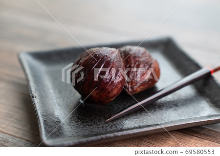 燉栗子收斂皮膚 燉栗子收斂皮膚 69580553