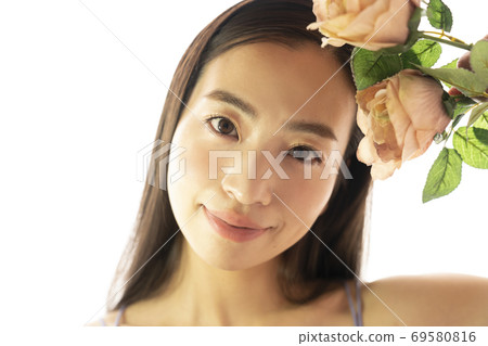 Woman beauty portrait Woman beauty portrait 69580816