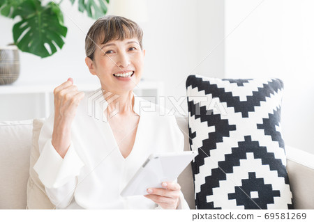 高級女人看片 高級女人看片 69581269