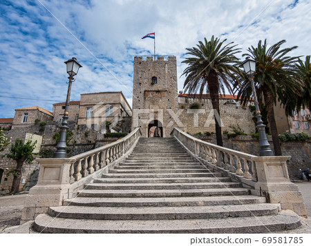 Kopnena Vrata, Main Town Gate in Korcula old town, Croatia. 69581785