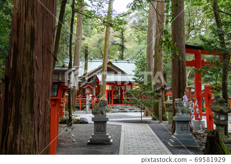 Tsubaki Grand Shrine Tsubakigishi Shrine 69581929