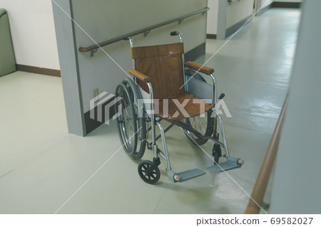 輪椅 走廊 通路 69582027