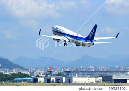 Osaka International Airport Take off Osaka International Airport Take off 69583102