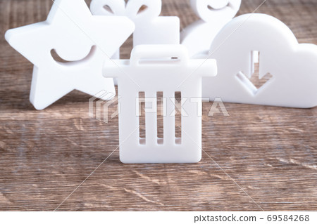 Icon craft model trash can 69584268