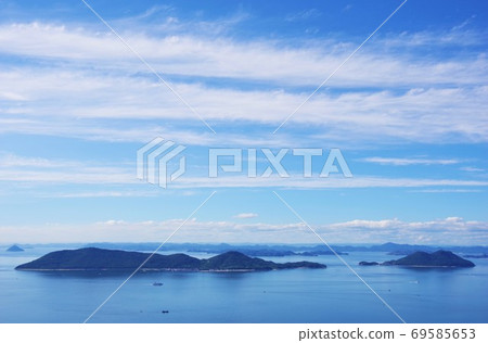 Yashima, Takamatsu City, Kagawa Prefecture Megijima (Onigashima) and Ogijima as seen from the lion's spirit Yashima, Takamatsu City, Kagawa Prefecture Megijima (Onigashima) and Ogijima as seen from the lion's spirit 69585653