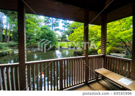 Scenery of the Japanese garden from the hut Scenery of the Japanese garden from the hut 69585996