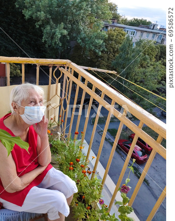 The Covid-19, health, safety and pandemic concept 69586572