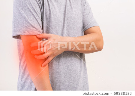 Elbow Pain, Man With Pain In Elbow. Healthcare and Medicine Conc Elbow Pain, Man With Pain In Elbow. Healthcare and Medicine Conc 69588183