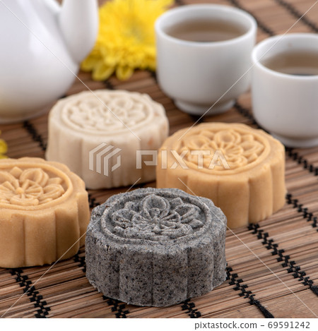 月餅 中秋節 狀元糕 綠豆糕 Moon cake Mid-Autumn Festival げっぺい 69591242