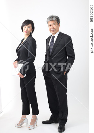 收集公司中的日常場景(老闆和下屬)與兩個人交談商業場景 收集公司中的日常場景(老闆和下屬)與兩個人交談商業場景 69592163