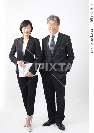Collection of daily scenes at the company (boss and subordinates) Conversation with two people Business scene Collection of daily scenes at the company (boss and subordinates) Conversation with two people Business scene 69592169