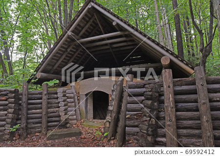 Historical Village of Hokkaido "Charcoal-grilled hut" 69592412