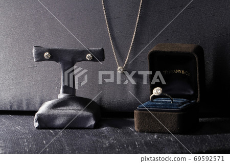 Necklace set Necklace set 69592571