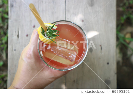 lichee juice, lichee and lemon soda or lemon juice lichee juice, lichee and lemon soda or lemon juice 69595301