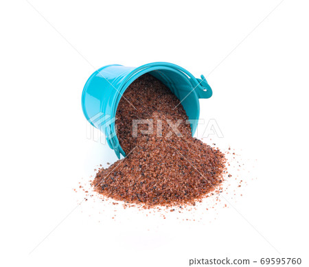Black salt ion white background 69595760