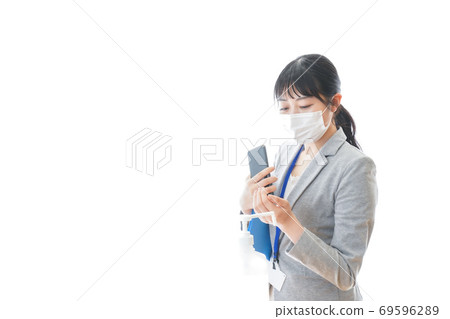 年輕商人消毒手 69596289