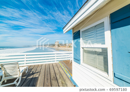 wooden beach house in San Diego 69597180