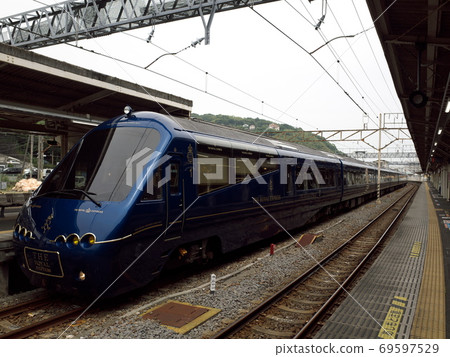 The Royal Express 69597529