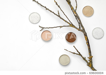 Ingredients for the production of natural cosmetics. 69600004