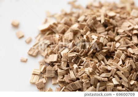 Smoked chips: Walnut photo material Smoked chips: Walnut photo material 69600709
