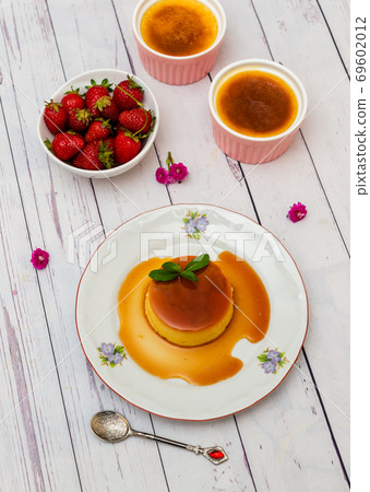 Custard creme caramel 69602012