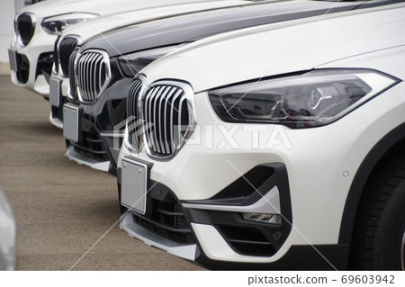 Car image Imported car image Car image Imported car image 69603942