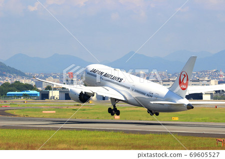 Osaka International Airport JAL Airplane Takeoff Sky Park Osaka International Airport JAL Airplane Takeoff Sky Park 69605527