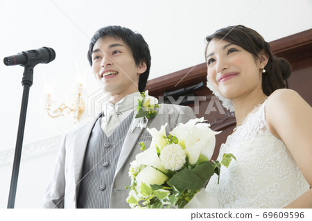 Bride and groom to greet 69609596
