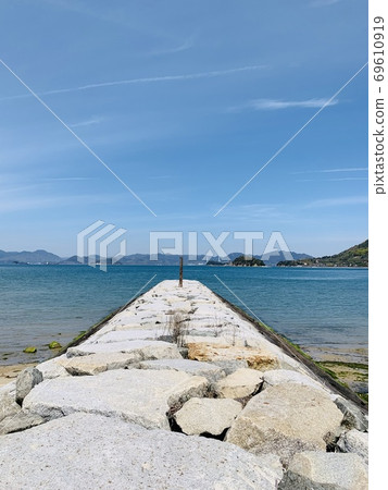 夏天的天空和大海 69610919