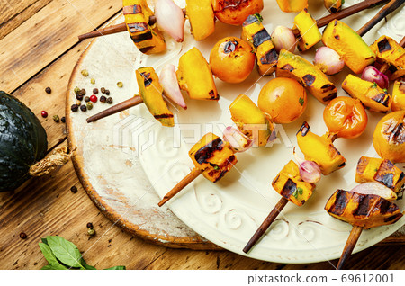 Pumpkin vegetable kebab. 69612001