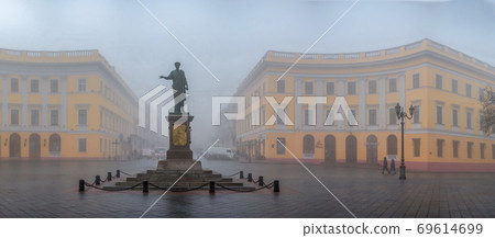 Monument to Duke Richelieu in Odessa, Ukraine Monument to Duke Richelieu in Odessa, Ukraine 69614699