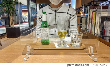 Inside the cafe for corona measures Inside the cafe for corona measures 69615047