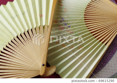 風扇和日式面料 69615290