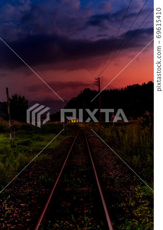 日落和末班車 69615410